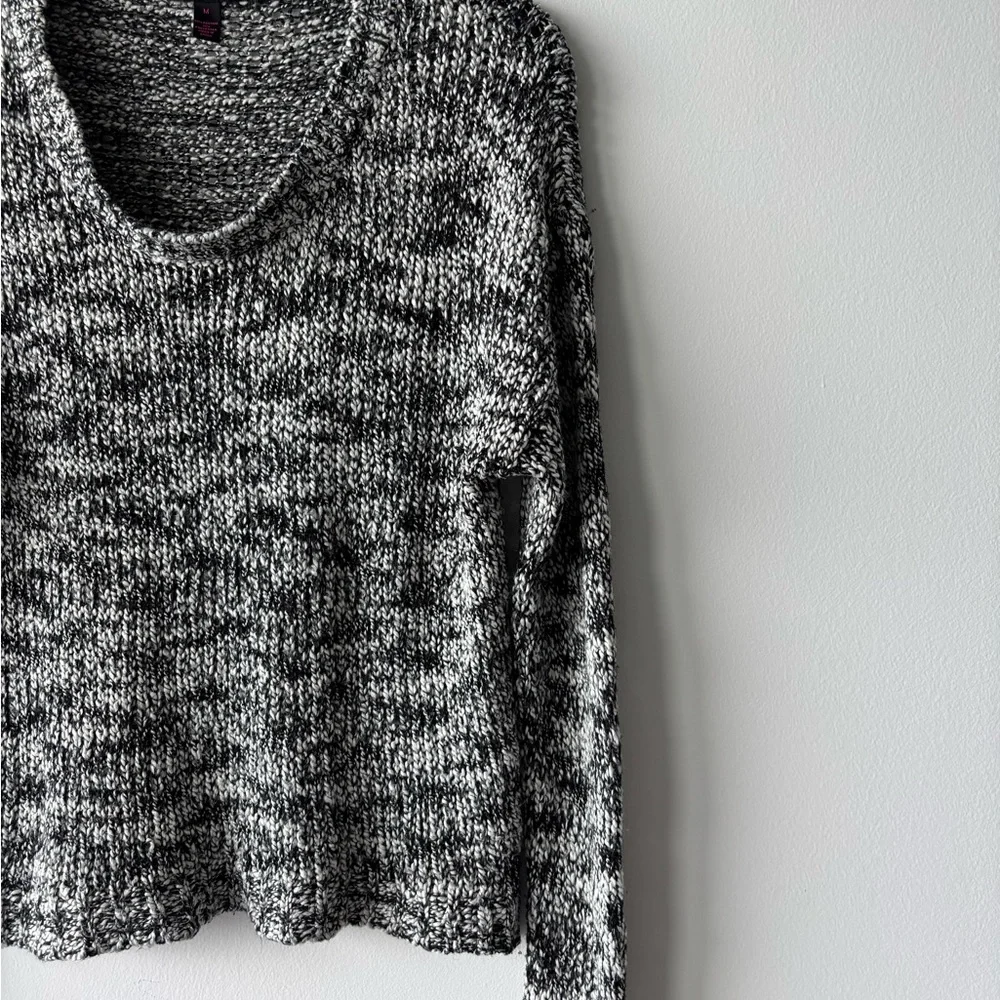 Material Girl Sweater Black White Crochet Knit Pullover Long Sleeve Womens M 90s